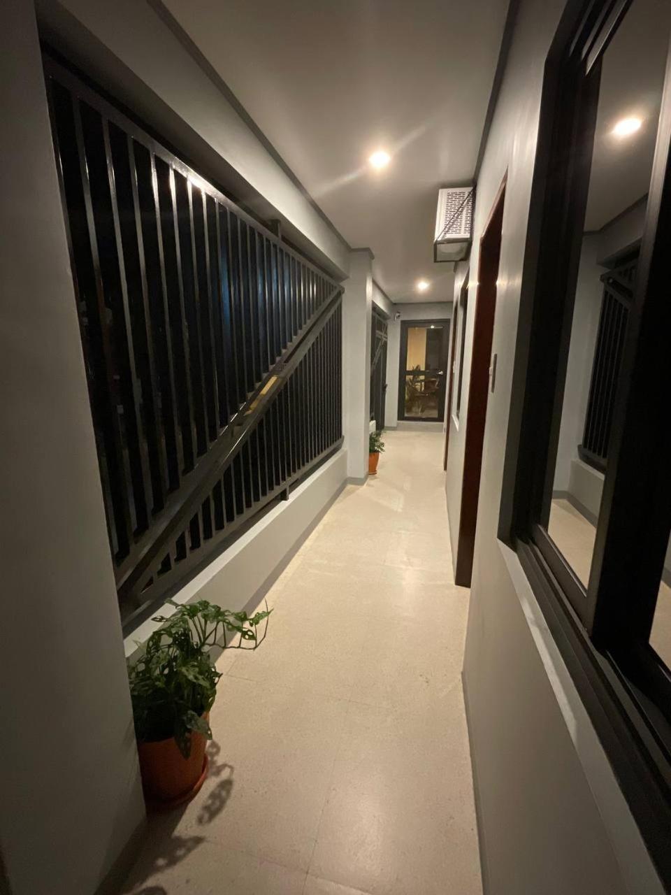 Halajo Bnb Transient Laoag Eksteriør billede